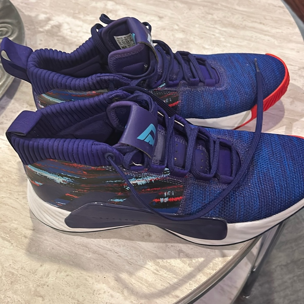 Adidas Dame 7 size 10 perfect condition